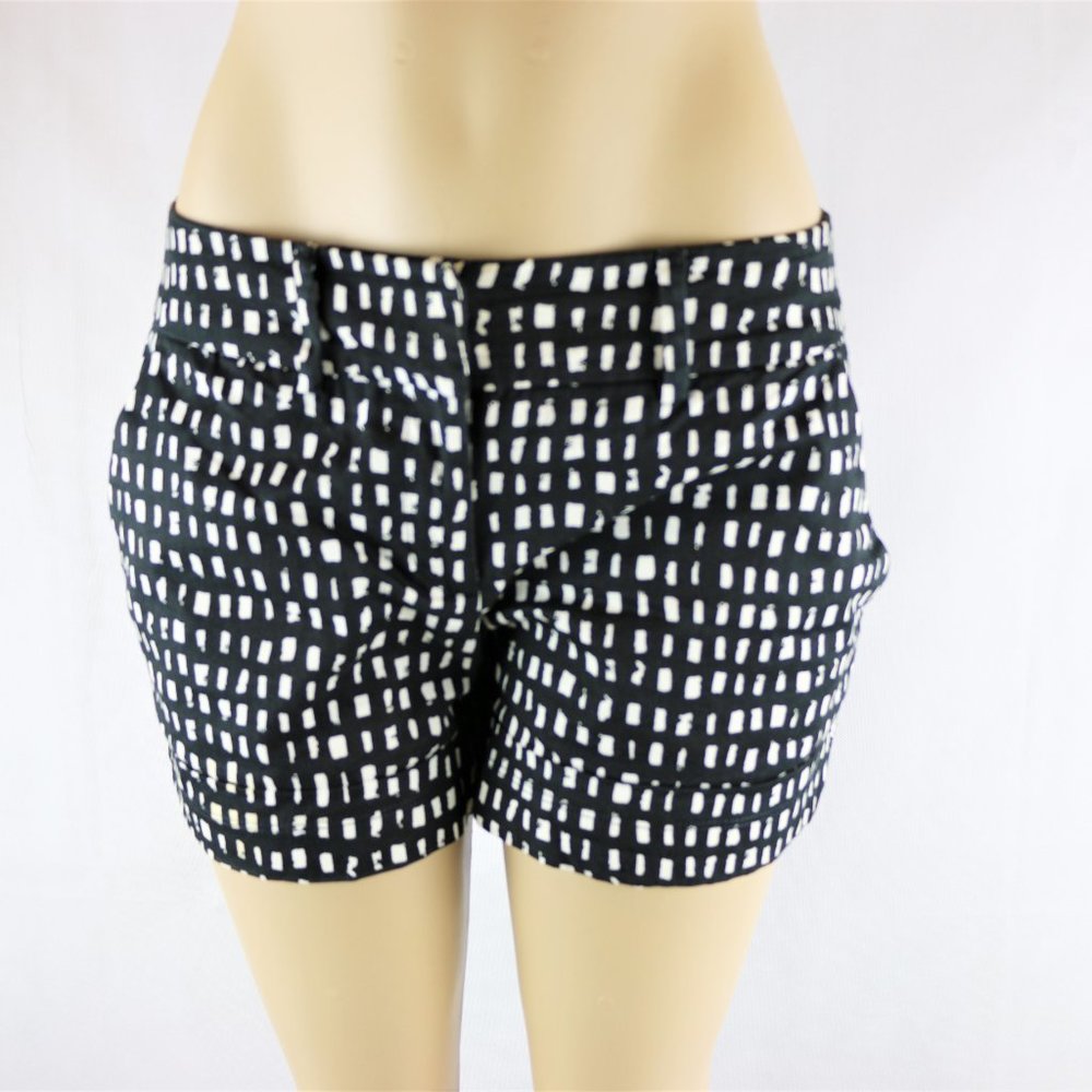 7th Avenue New York & Co. Print Shorts Black & White